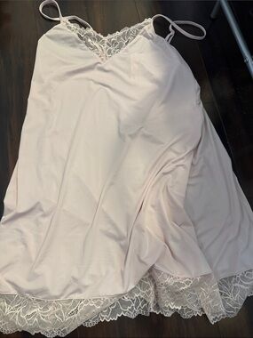 Gilligan & O'Malley Pale Pink Lace-Trim Chemise